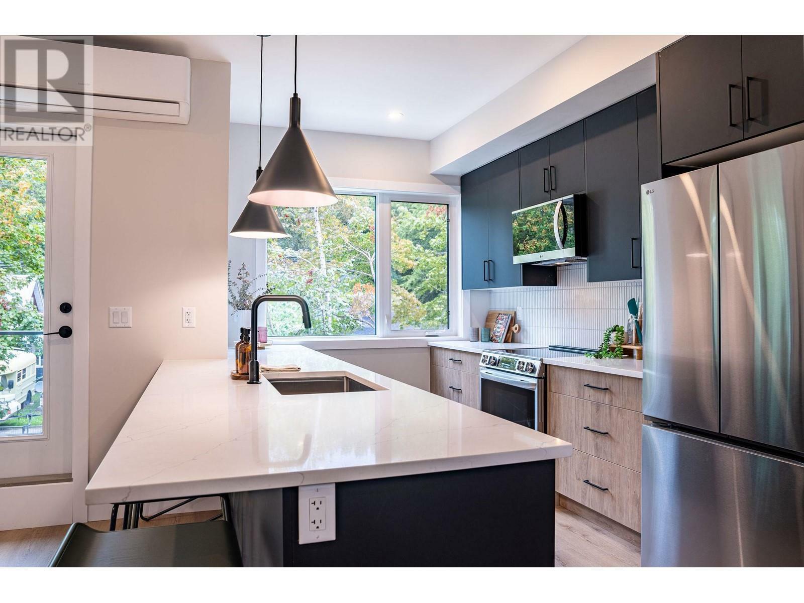 REVELSTOKE, British Columbia, V0E 2S0, CA, 3 Bedrooms Bedrooms, ,3 BathroomsBathrooms,Residential,For Sale,1837319