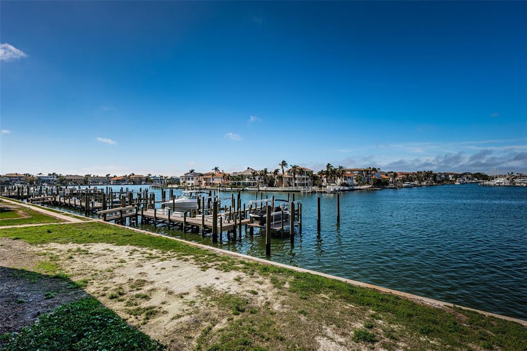 Gulfport, Florida, 33707, United States, 2 Bedrooms Bedrooms, ,2 BathroomsBathrooms,Residential,For Sale,1721966