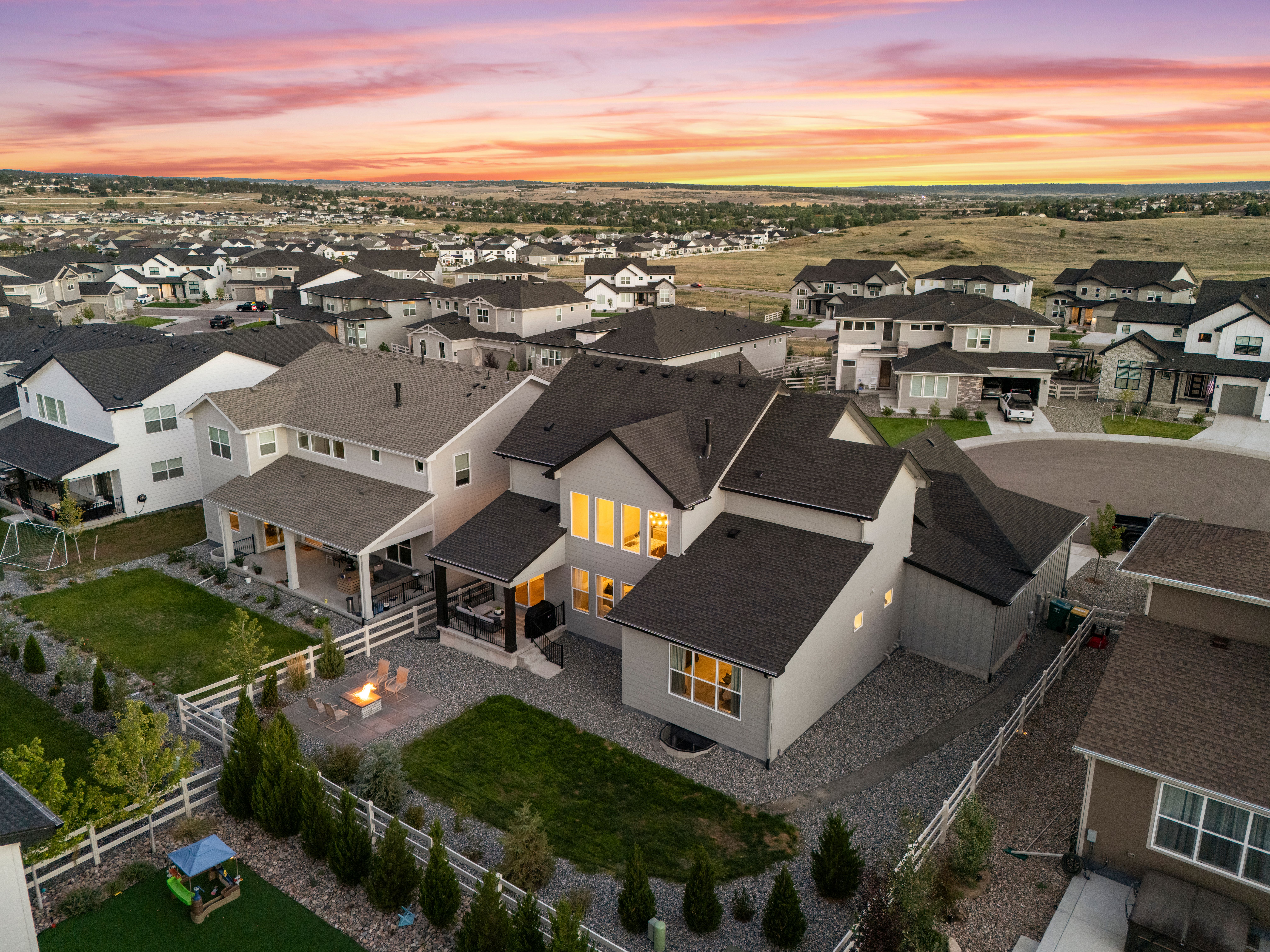 $10K CONCESSION Some homes make an impression. 5821 Tesoro Point makes a statem - 物件實景