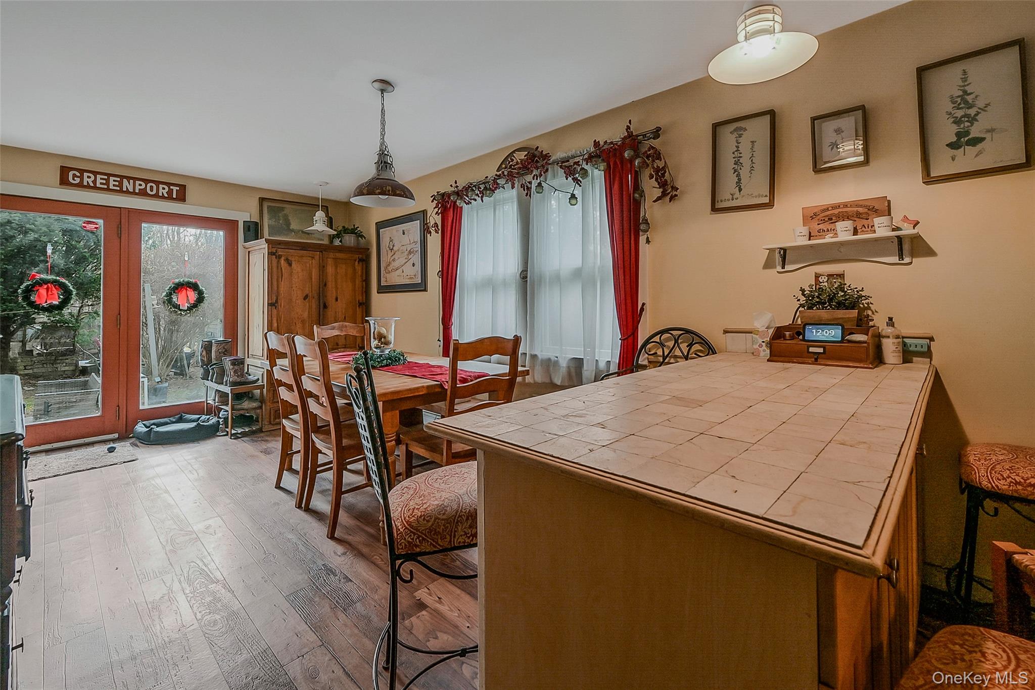 Greenport, New York, 11944, United States, 5 Bedrooms Bedrooms, ,3 BathroomsBathrooms,Residential,For Sale,1994545