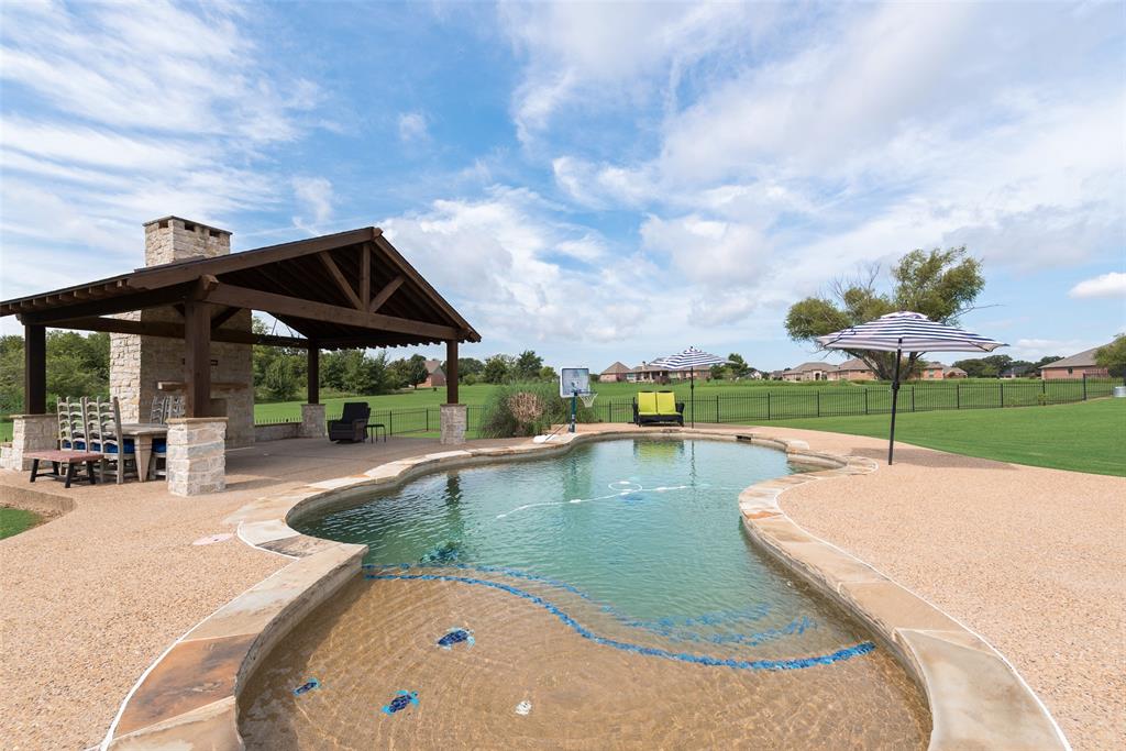 Kaufman, Texas, 75142, United States, 4 Bedrooms Bedrooms, ,3 BathroomsBathrooms,Residential,For Sale,1892913