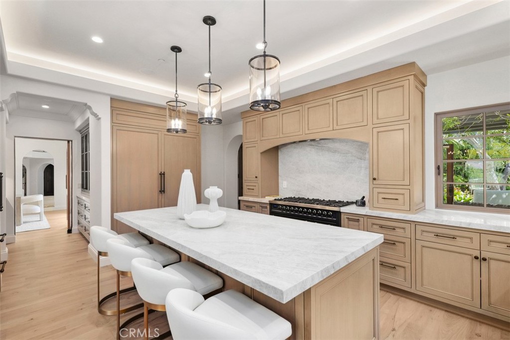 Irvine, California, 92603, United States, 5 Bedrooms Bedrooms, ,7 BathroomsBathrooms,Residential,For Sale,1906095