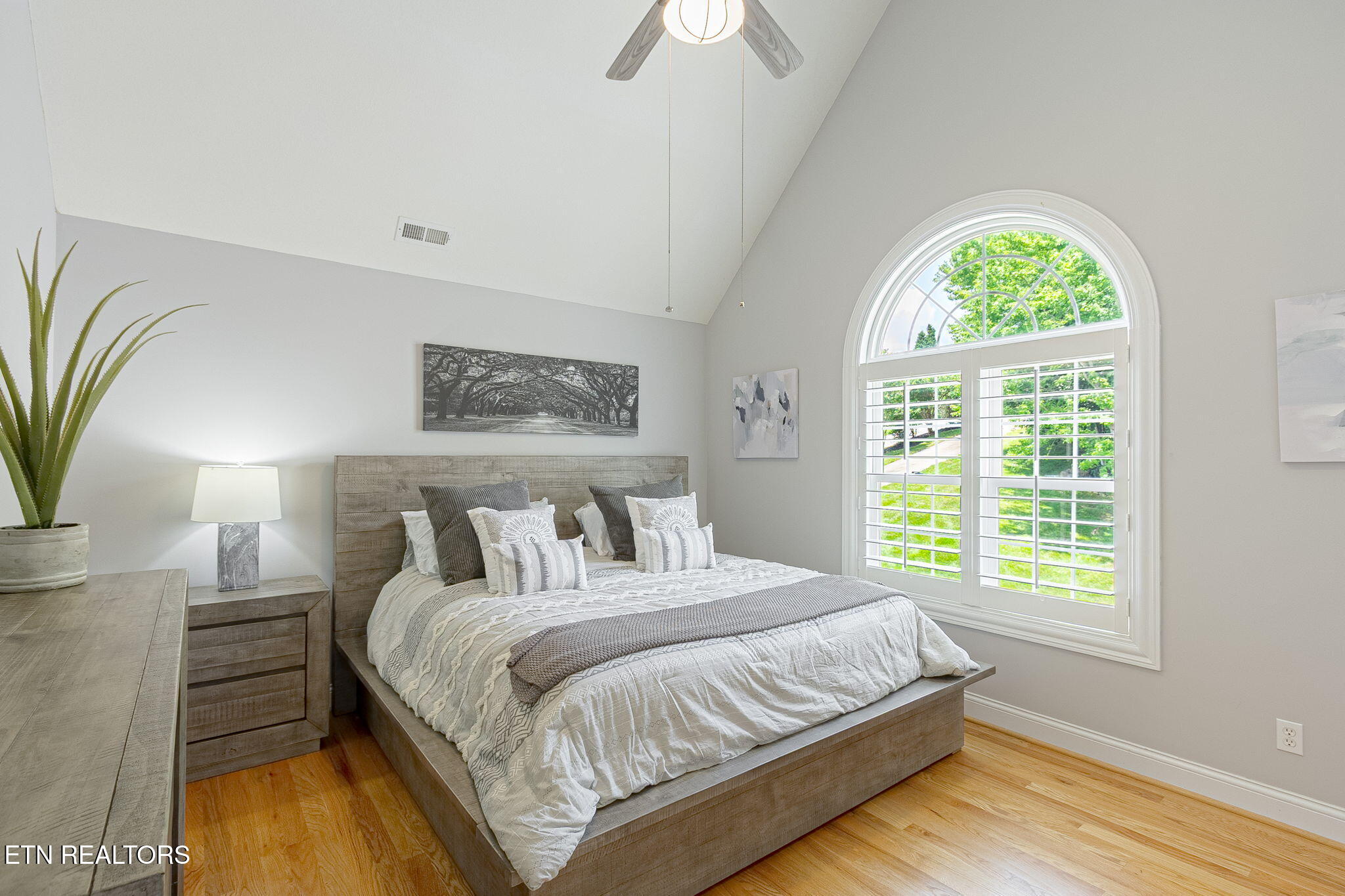 Spring City, Tennessee, 37381, United States, 3 Bedrooms Bedrooms, ,5 BathroomsBathrooms,Residential,For Sale,1900794