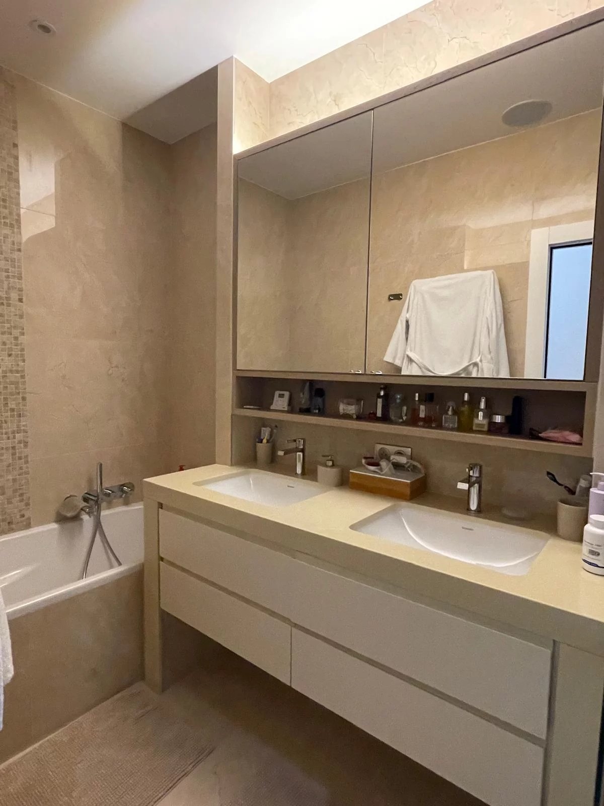 Monaco, 98000, MC, 3 Bedrooms Bedrooms, ,2 BathroomsBathrooms,Residential,For Sale,1759773
