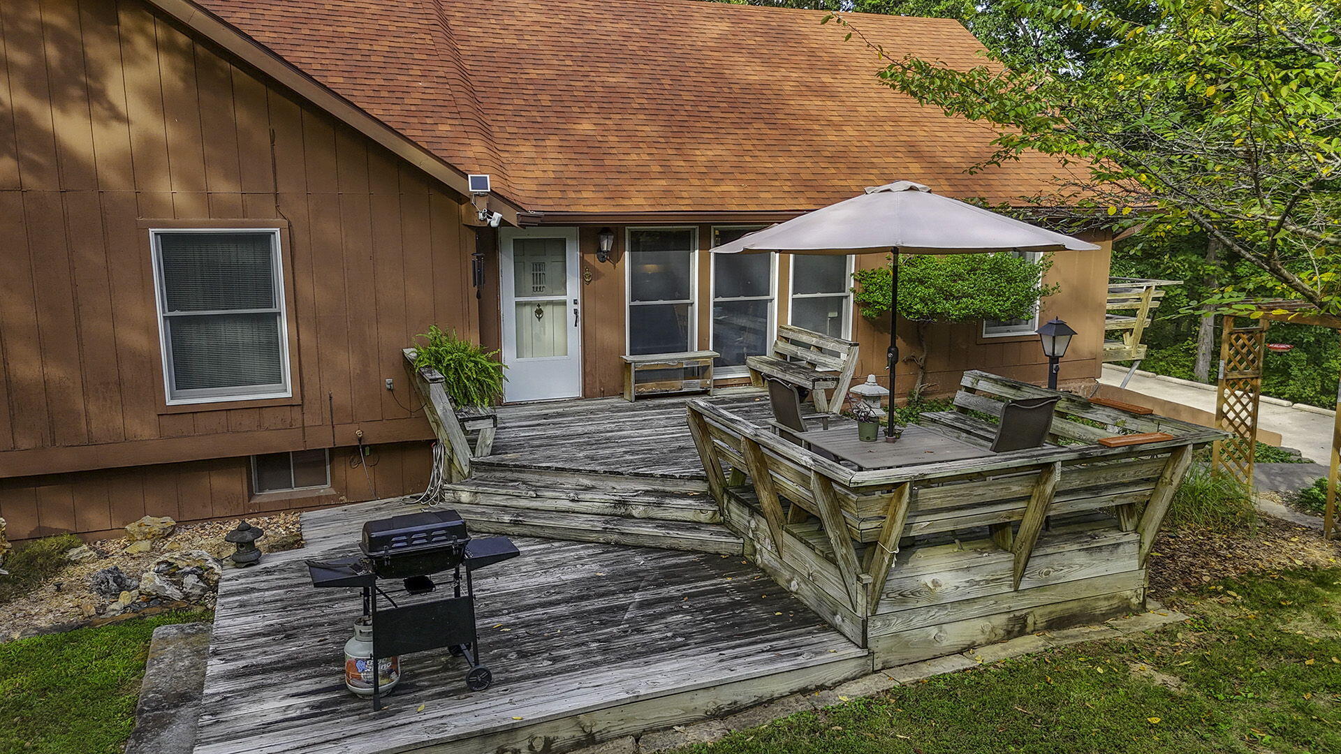 COLUMBIA, Missouri, 65203, United States, 5 Bedrooms Bedrooms, ,3 BathroomsBathrooms,Residential,For Sale,1975322