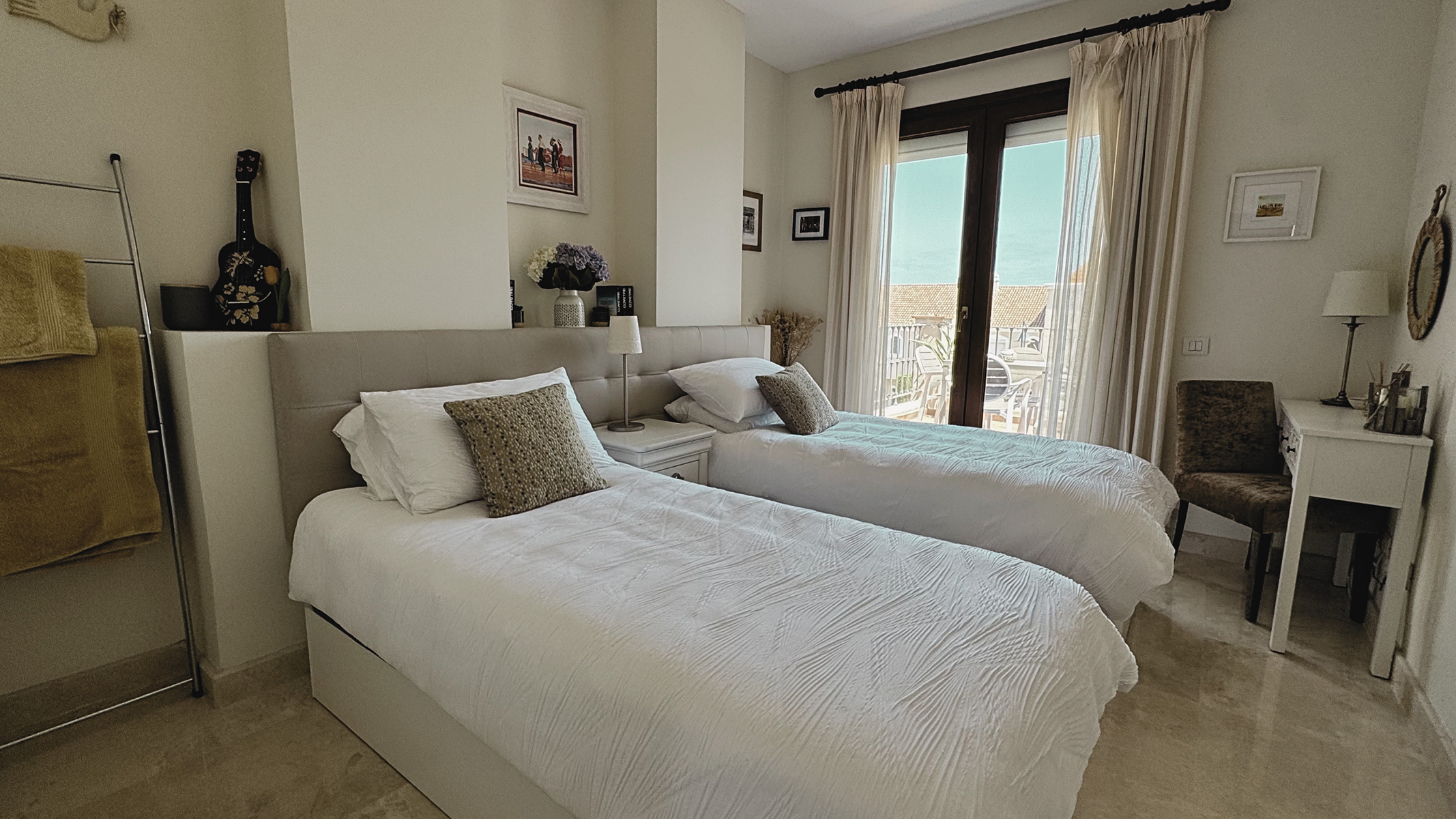  Garden townhouse with sea views in El Paraíso, Estepona - 物件實景