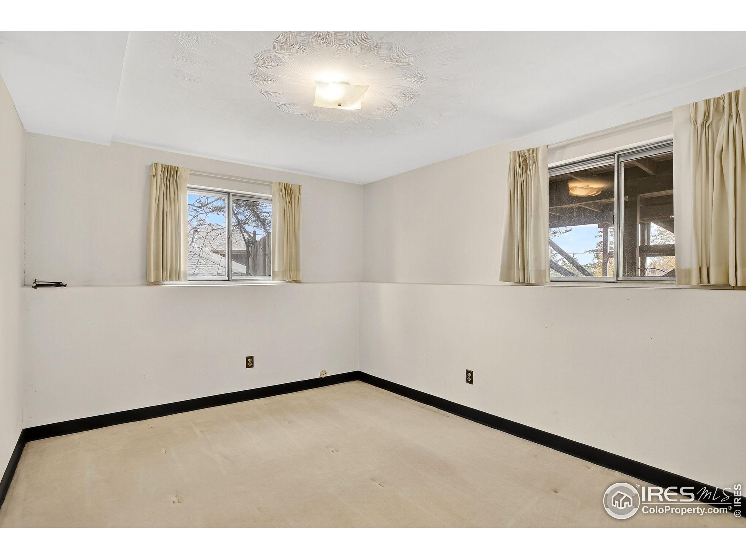 Boulder, Colorado, 80305, United States, 4 Bedrooms Bedrooms, ,1 BathroomBathrooms,Residential,For Sale,1989677