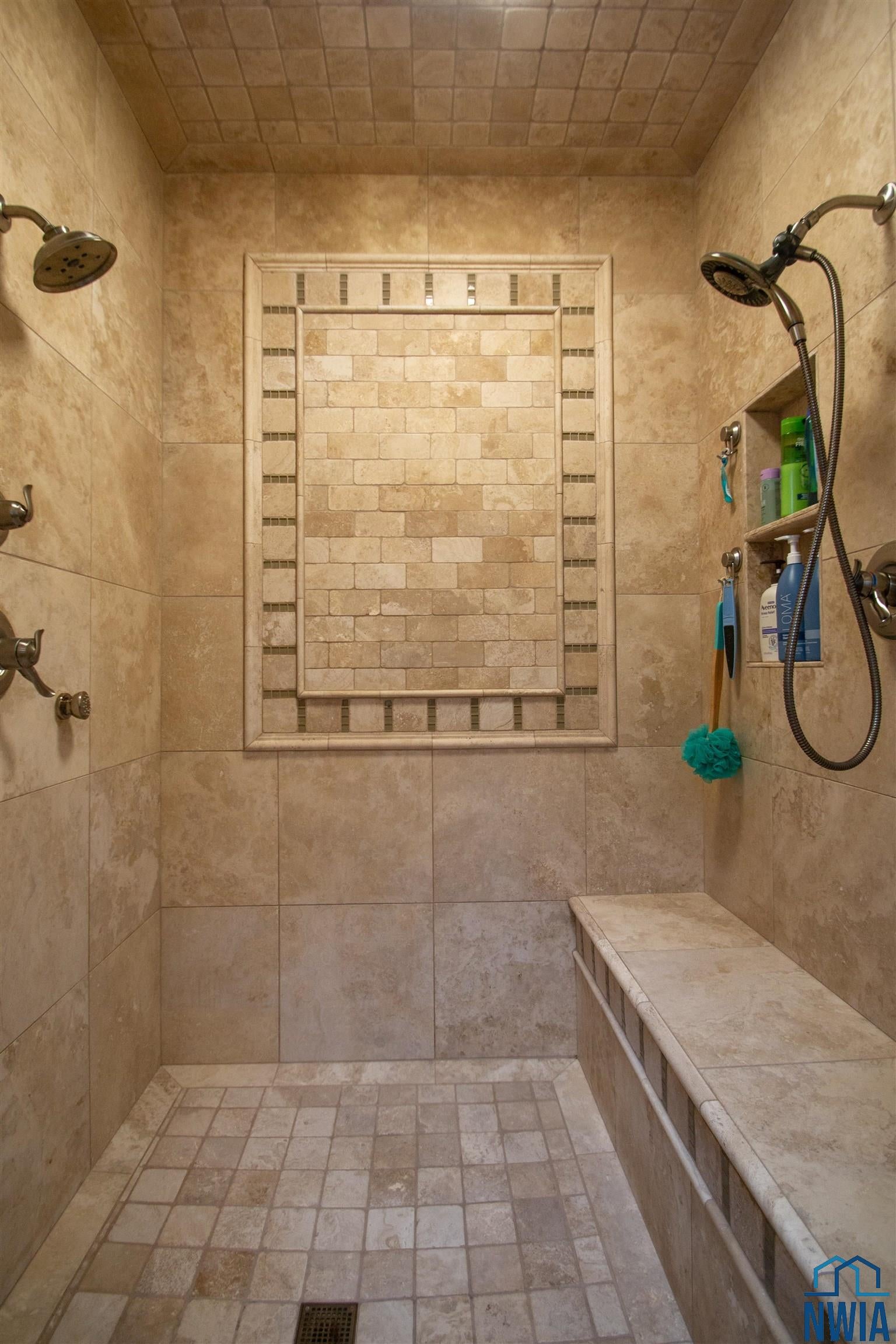 Jefferson, South Dakota, 57038, United States, 5 Bedrooms Bedrooms, ,5 BathroomsBathrooms,Residential,For Sale,2005436