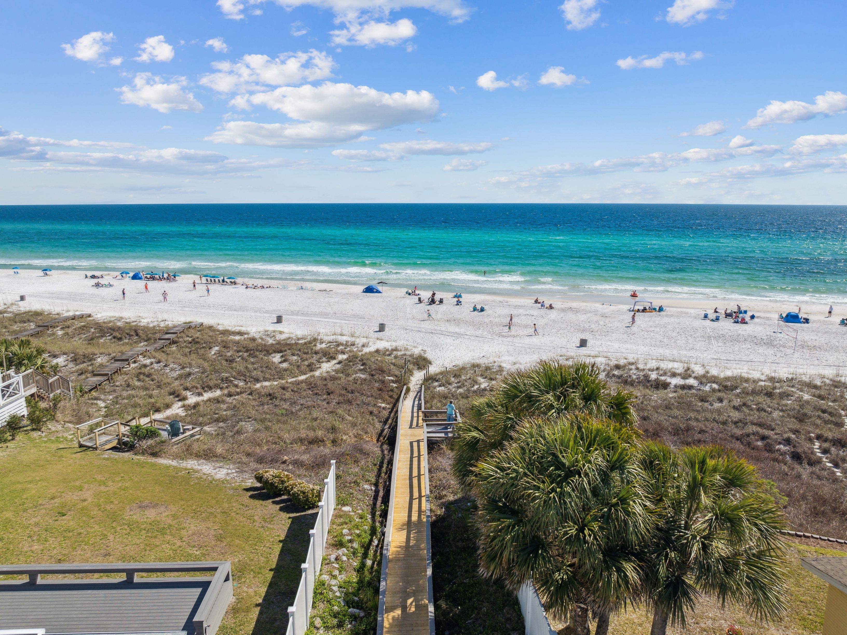  New Construction With Outdoor Oasis A Short Stroll To The Beach - 物件實景