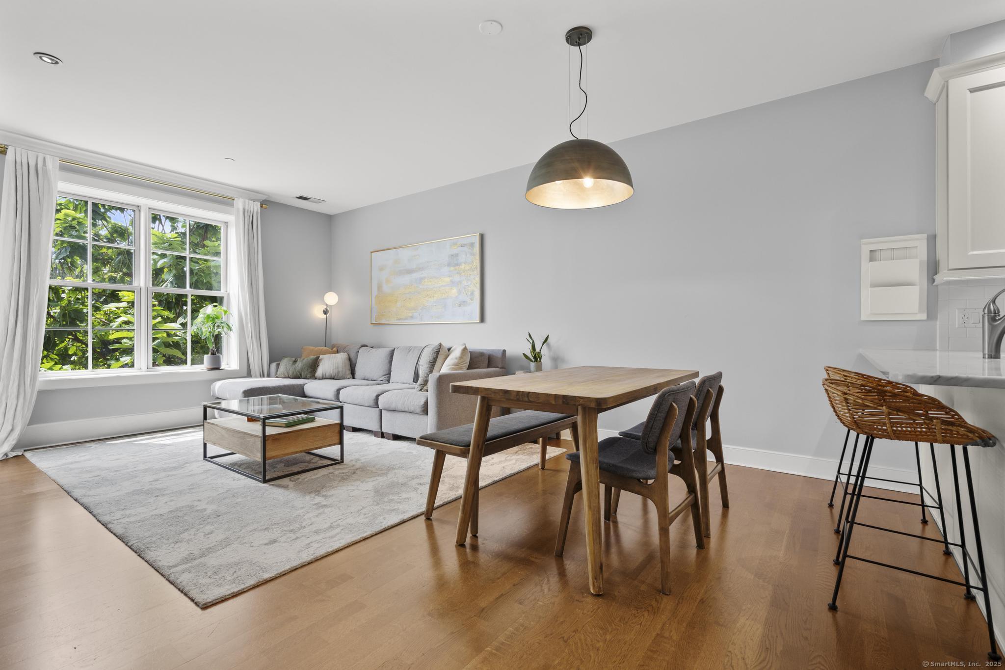 Stamford, Connecticut, 06902, United States, 2 Bedrooms Bedrooms, ,2 BathroomsBathrooms,Residential,For Sale,1917913