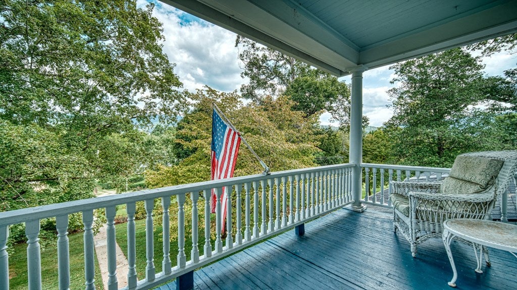 Andrews, North Carolina, 28901, United States, 5 Bedrooms Bedrooms, ,4 BathroomsBathrooms,Residential,For Sale,1912195