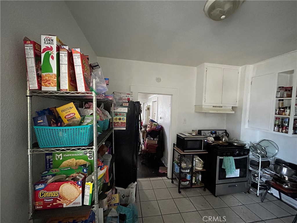 Los Angeles, California, 90011, United States, ,Residential,For Sale,1872569