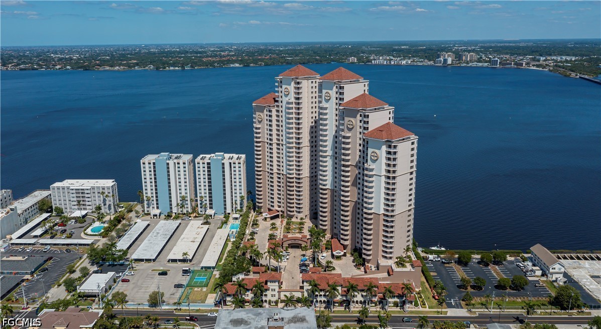 Fort Myers, Florida, 33901, United States, 3 Bedrooms Bedrooms, ,2 BathroomsBathrooms,Residential,For Sale,2037285