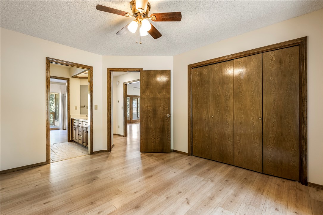 Bella Vista, Arkansas, 72715, United States, 3 Bedrooms Bedrooms, ,4 BathroomsBathrooms,Residential,For Sale,1924957