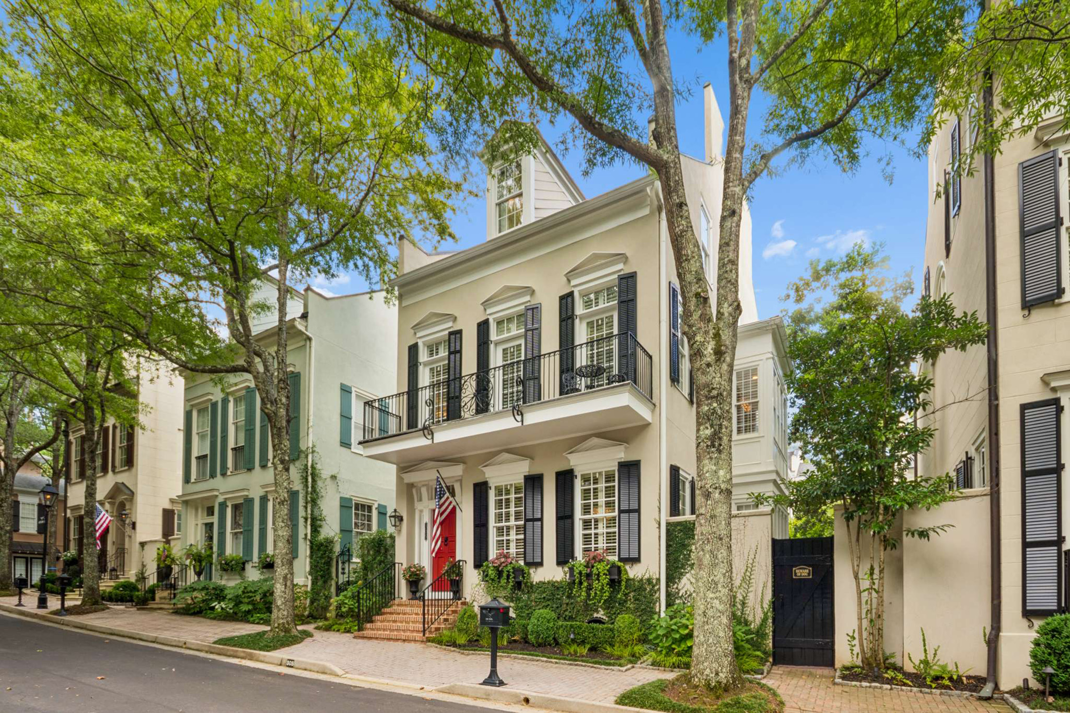  Exceptional Southern Elegance in Peachtree City