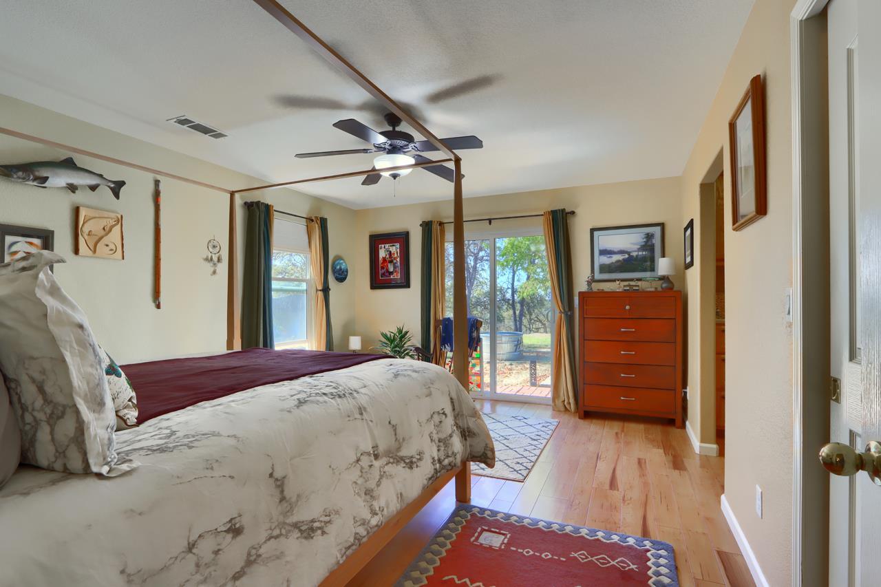 Mariposa, California, 95338, United States, 3 Bedrooms Bedrooms, ,2 BathroomsBathrooms,Residential,For Sale,1974178