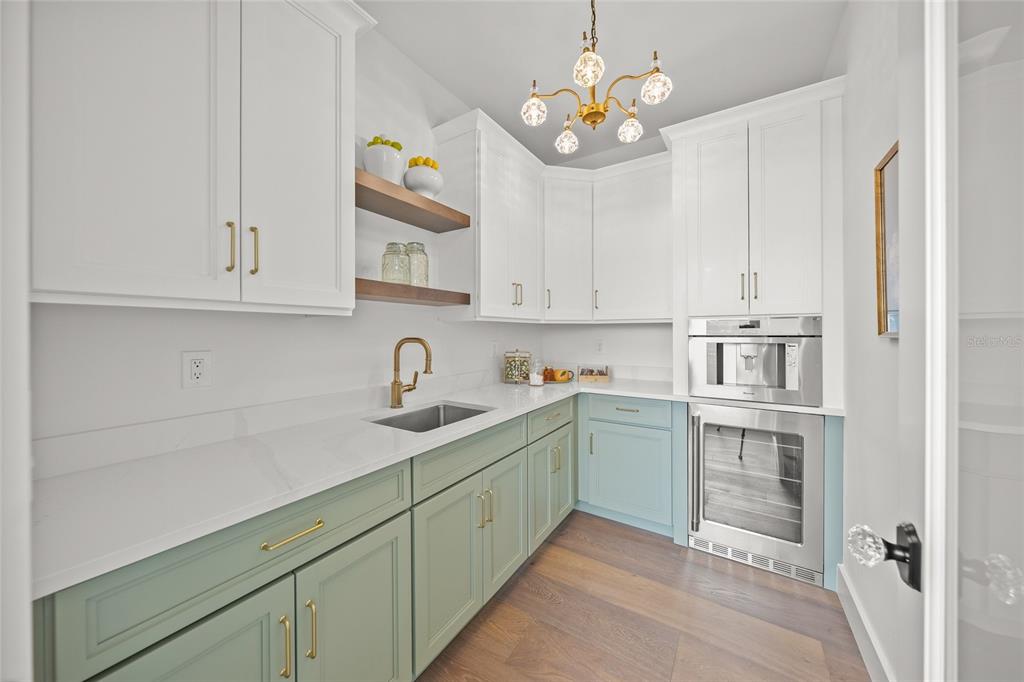 Holmes Beach, Florida, 34217, United States, 4 Bedrooms Bedrooms, ,6 BathroomsBathrooms,Residential,For Sale,1989554