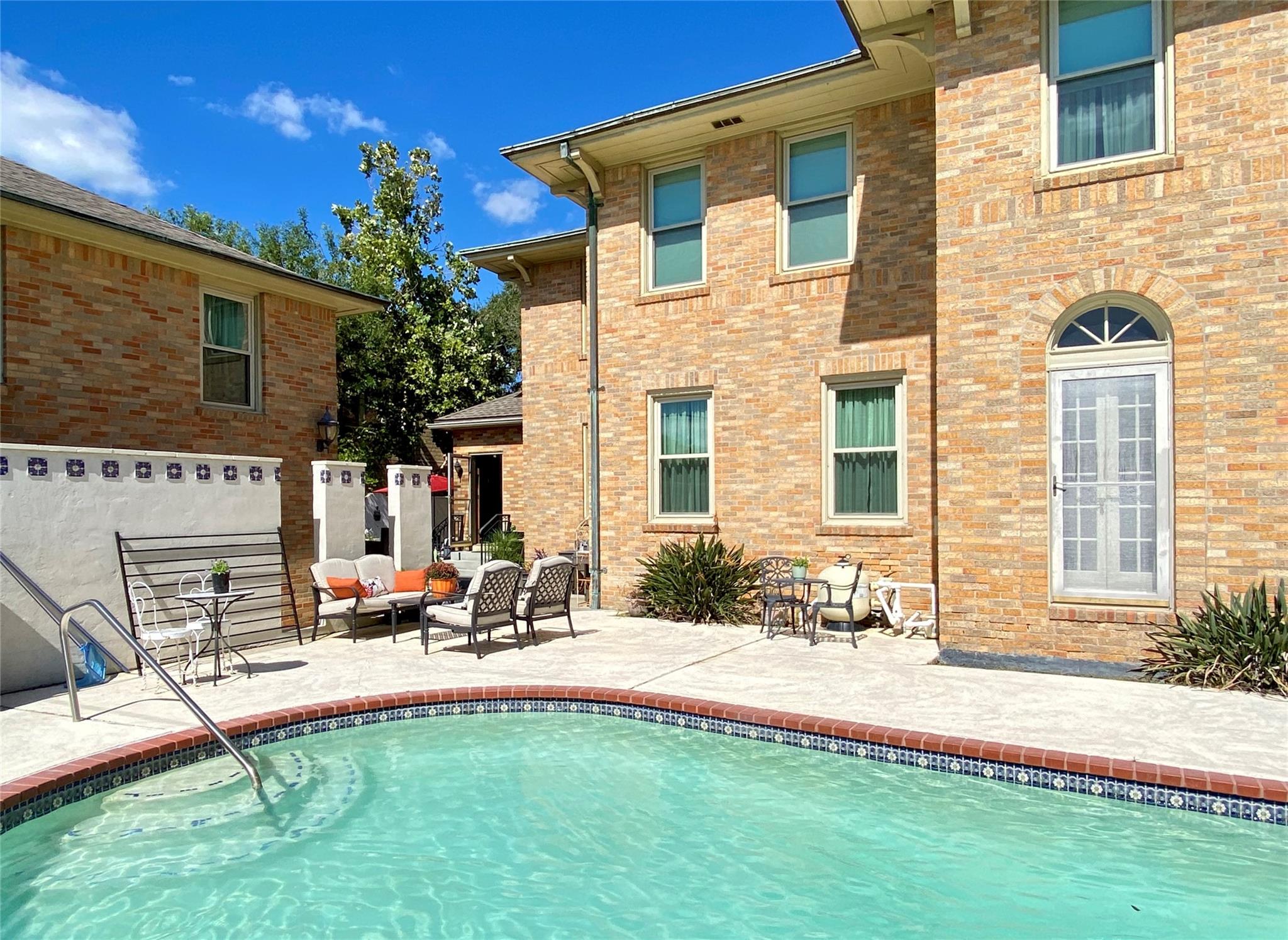 Galveston, Texas, 77551, United States, 3 Bedrooms Bedrooms, ,3 BathroomsBathrooms,Residential,For Sale,1805547
