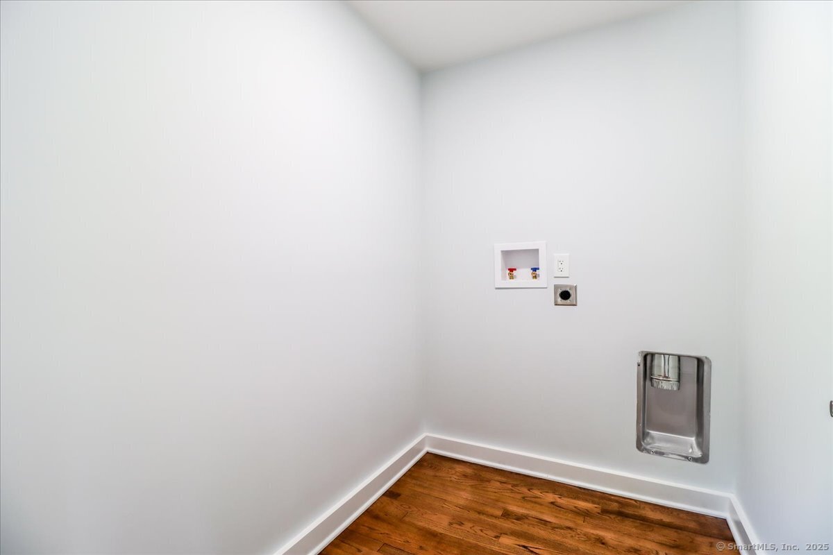 Monroe, Connecticut, 06468, United States, 3 Bedrooms Bedrooms, ,3 BathroomsBathrooms,Residential,For Sale,1883497