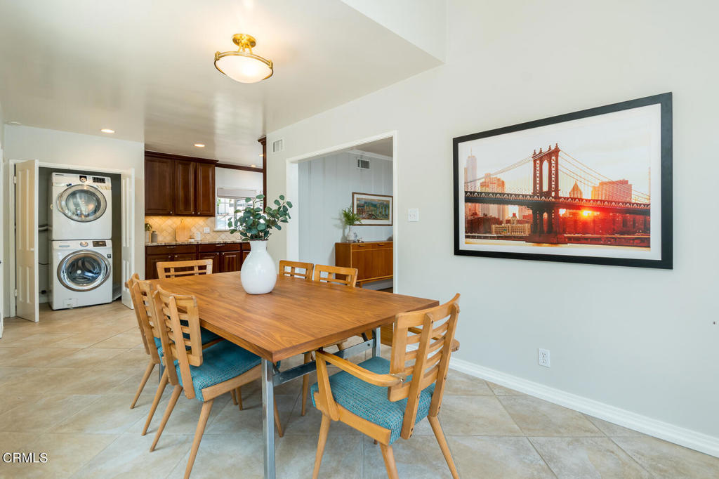La Canada Flintridge, California, 91011, United States, 3 Bedrooms Bedrooms, ,1 BathroomBathrooms,Residential,For Sale,1901874