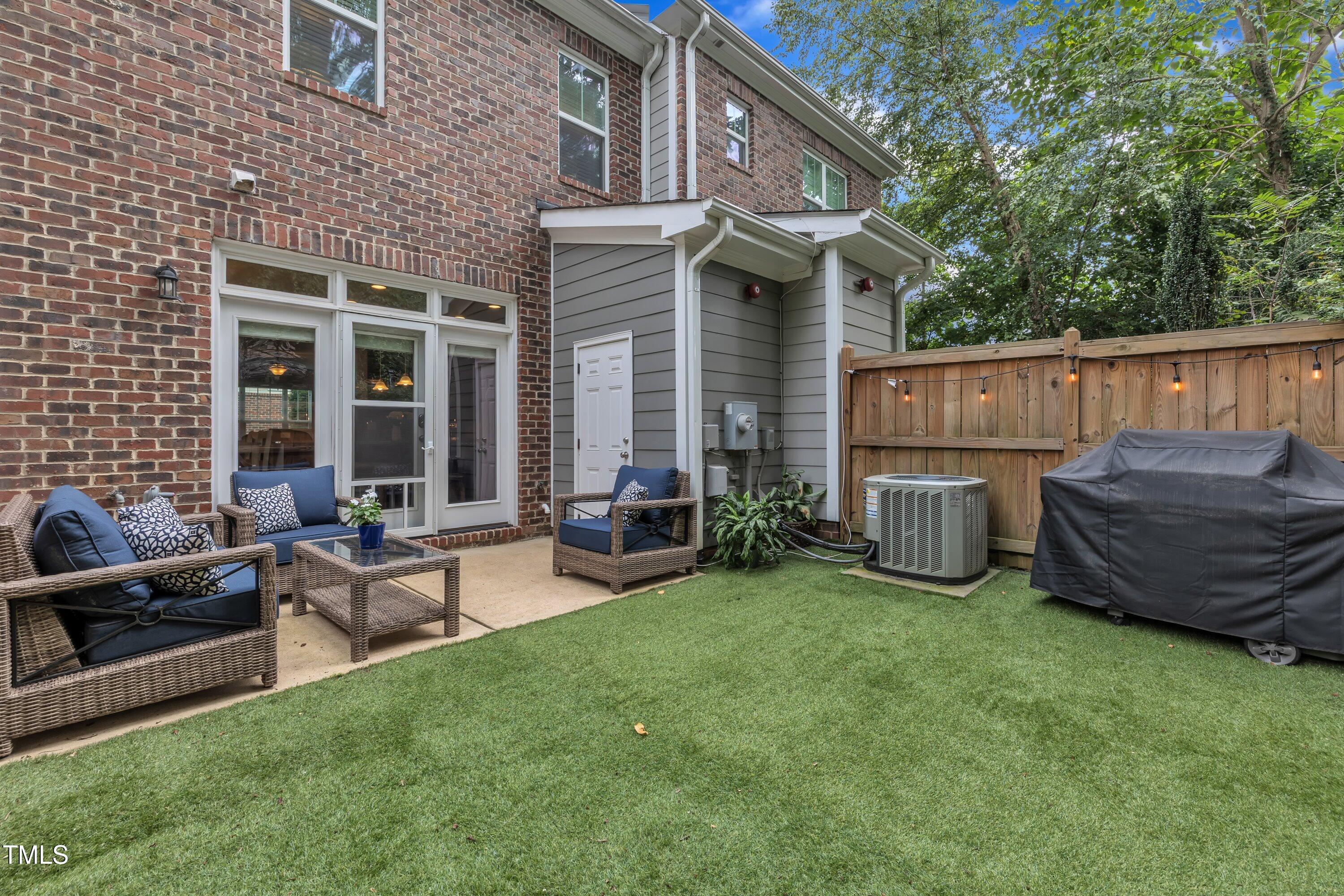 Raleigh, North Carolina, 27608, United States, 2 Bedrooms Bedrooms, ,3 BathroomsBathrooms,Residential,For Sale,1947101