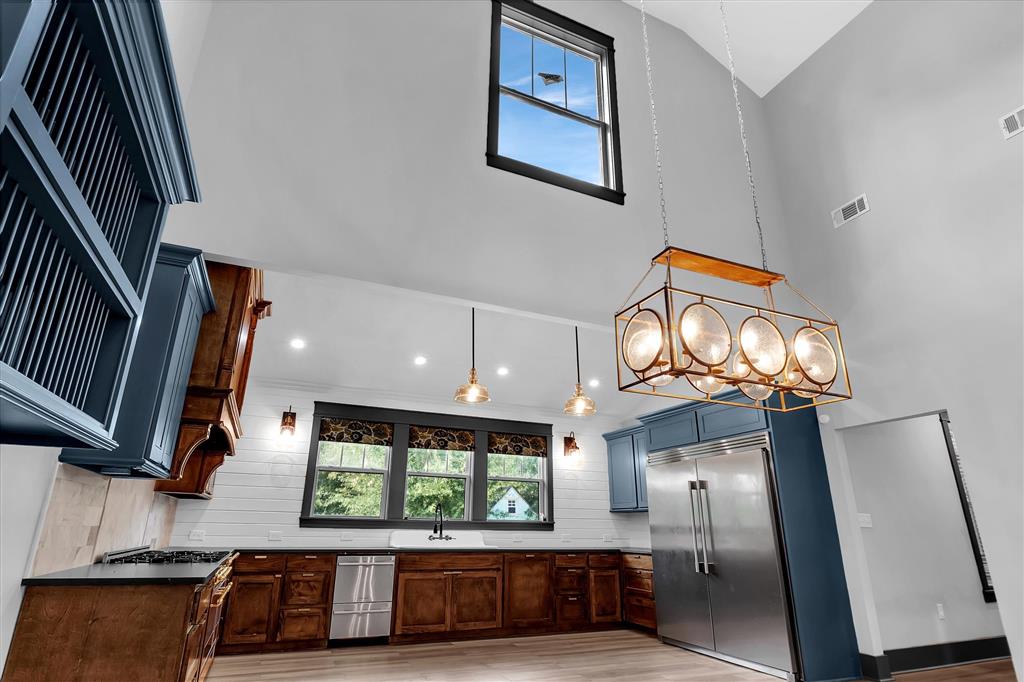 Dequincy, Louisiana, 70633, United States, 5 Bedrooms Bedrooms, ,4 BathroomsBathrooms,Residential,For Sale,1984141