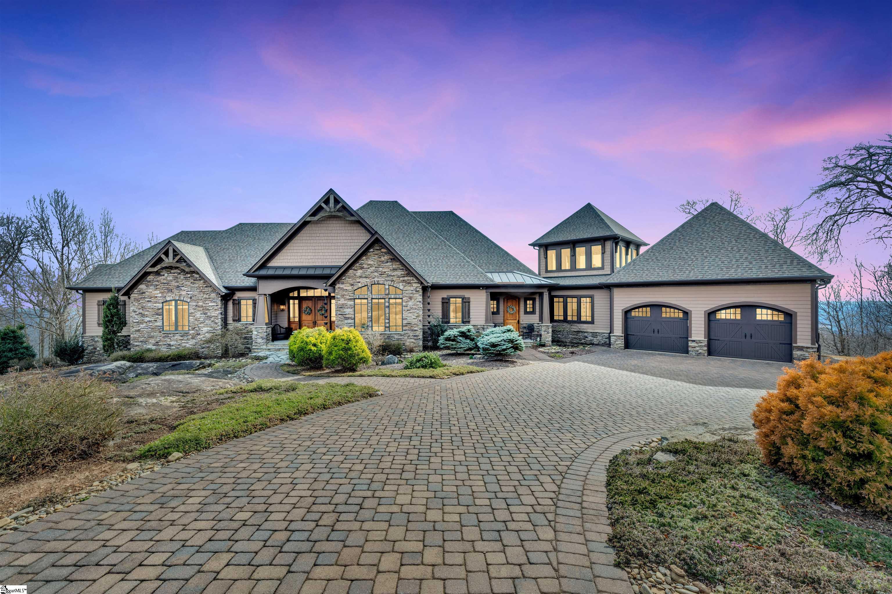 Landrum, South Carolina, 29356, United States, 5 Bedrooms Bedrooms, ,6 BathroomsBathrooms,Residential,For Sale,1714333