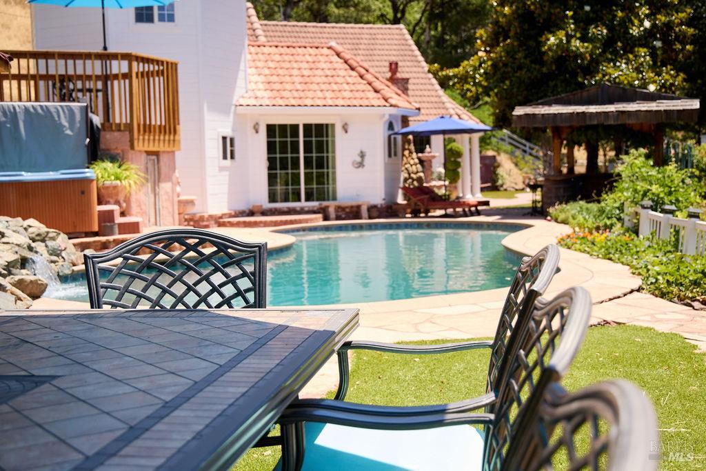 Redwood Valley, California, 95470-8010, United States, 3 Bedrooms Bedrooms, ,2 BathroomsBathrooms,Residential,For Sale,1984443