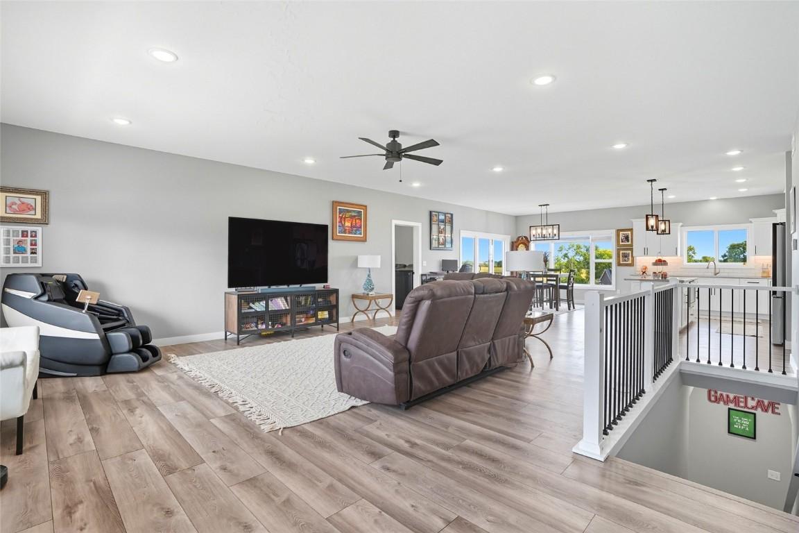 Solon, Iowa, 52333, United States, 4 Bedrooms Bedrooms, ,3 BathroomsBathrooms,Residential,For Sale,1975943