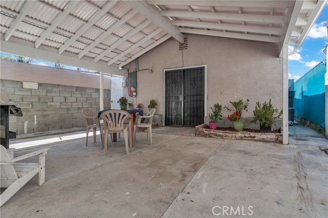 Los Angeles, California, 90059, United States, 3 Bedrooms Bedrooms, ,2 BathroomsBathrooms,Residential,For Sale,1916036