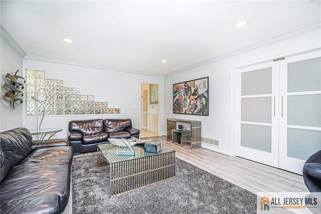 East Brunswick, New Jersey, 08816, United States, 4 Bedrooms Bedrooms, ,4 BathroomsBathrooms,Residential,For Sale,1847470