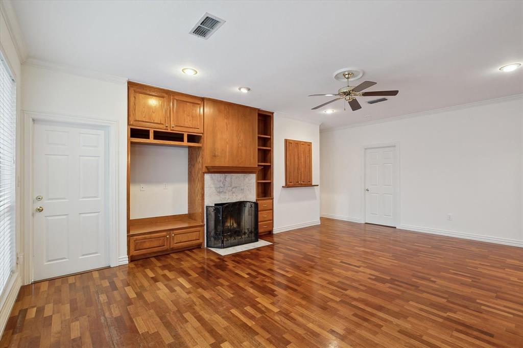 Denton, Texas, 76205, United States, 4 Bedrooms Bedrooms, ,4 BathroomsBathrooms,Residential,For Sale,1915796