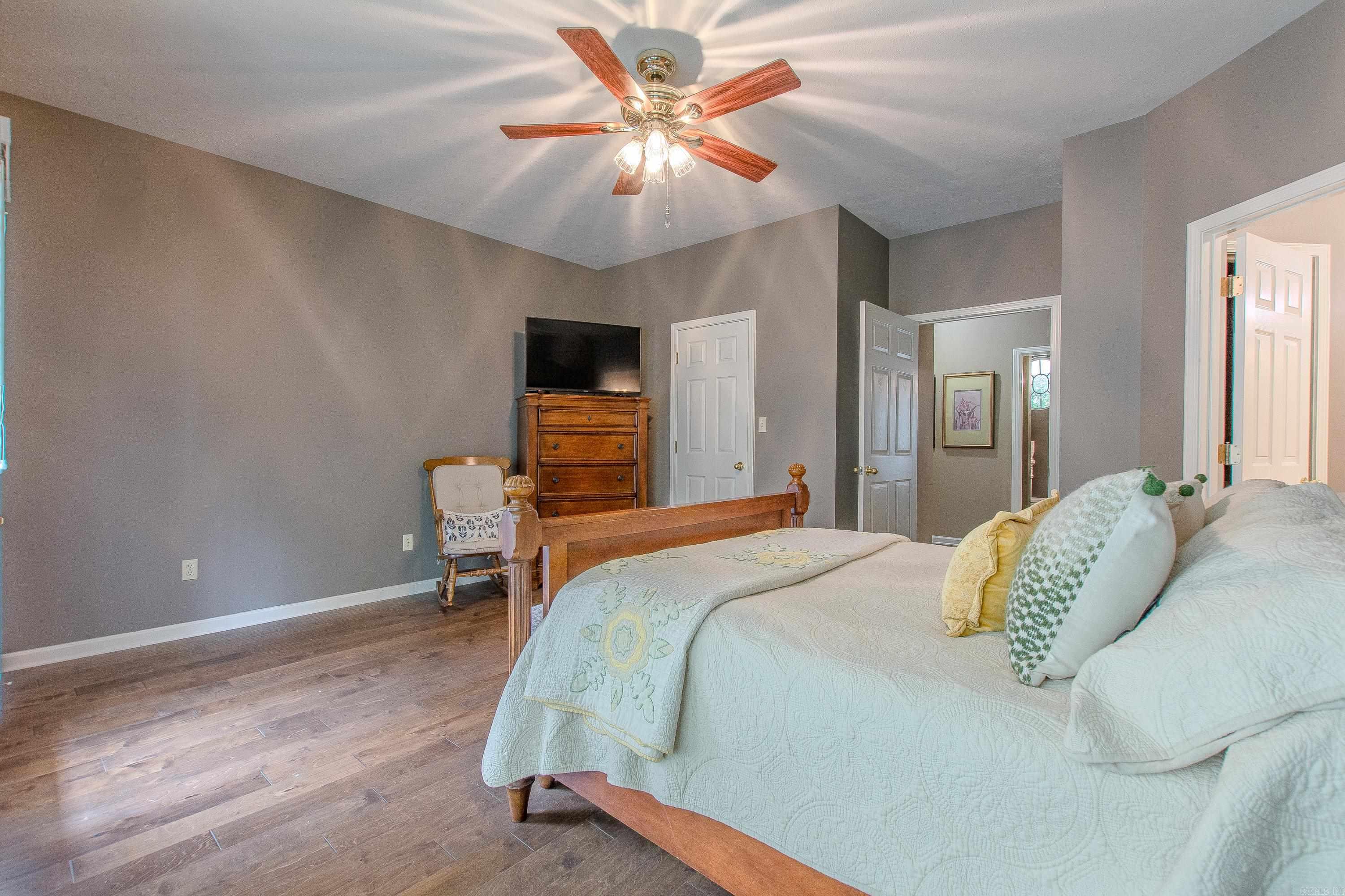 Benton, Arkansas, 72019, United States, 4 Bedrooms Bedrooms, ,4 BathroomsBathrooms,Residential,For Sale,1932840