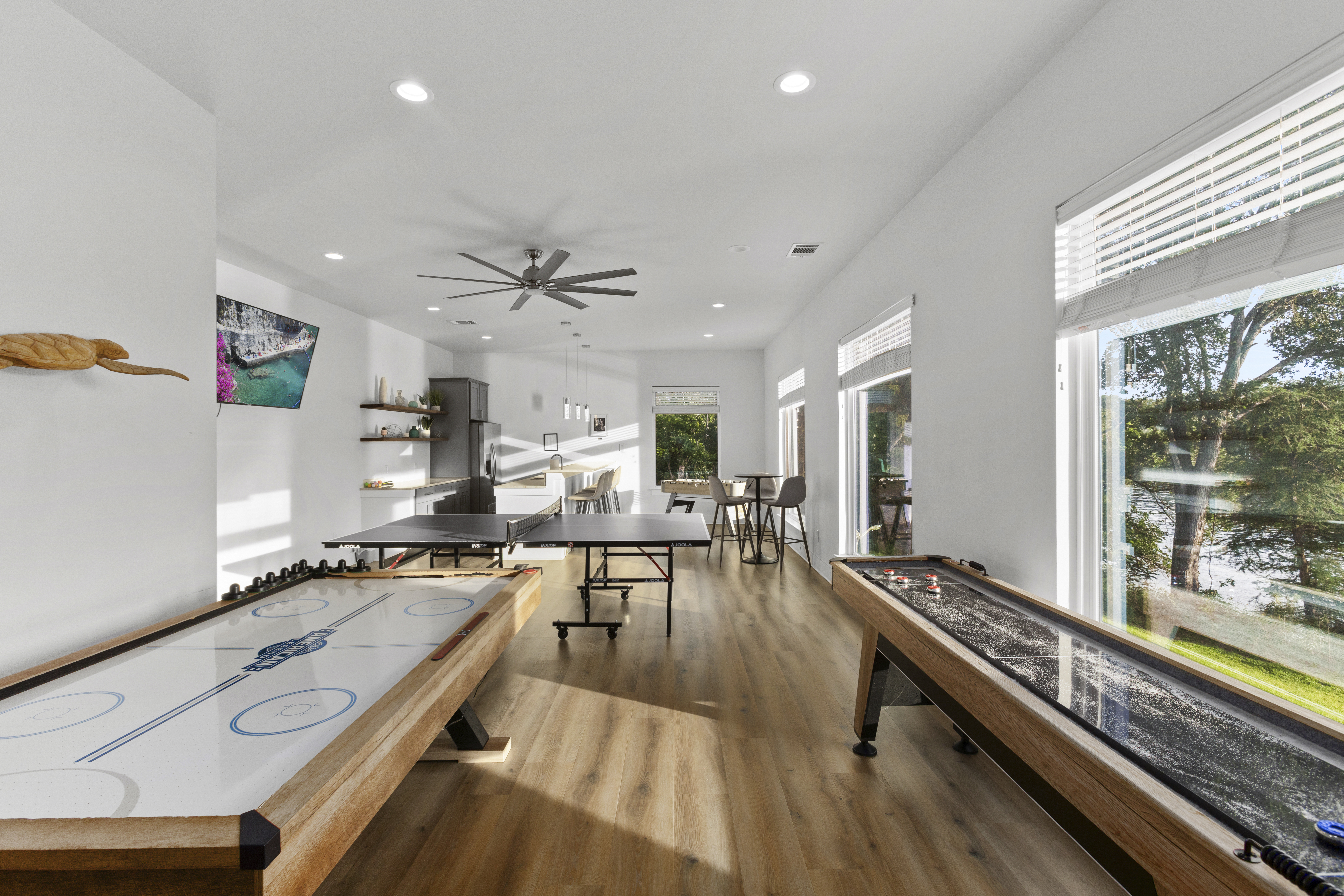  Lakefront Luxury Designed to Perform - 物件實景