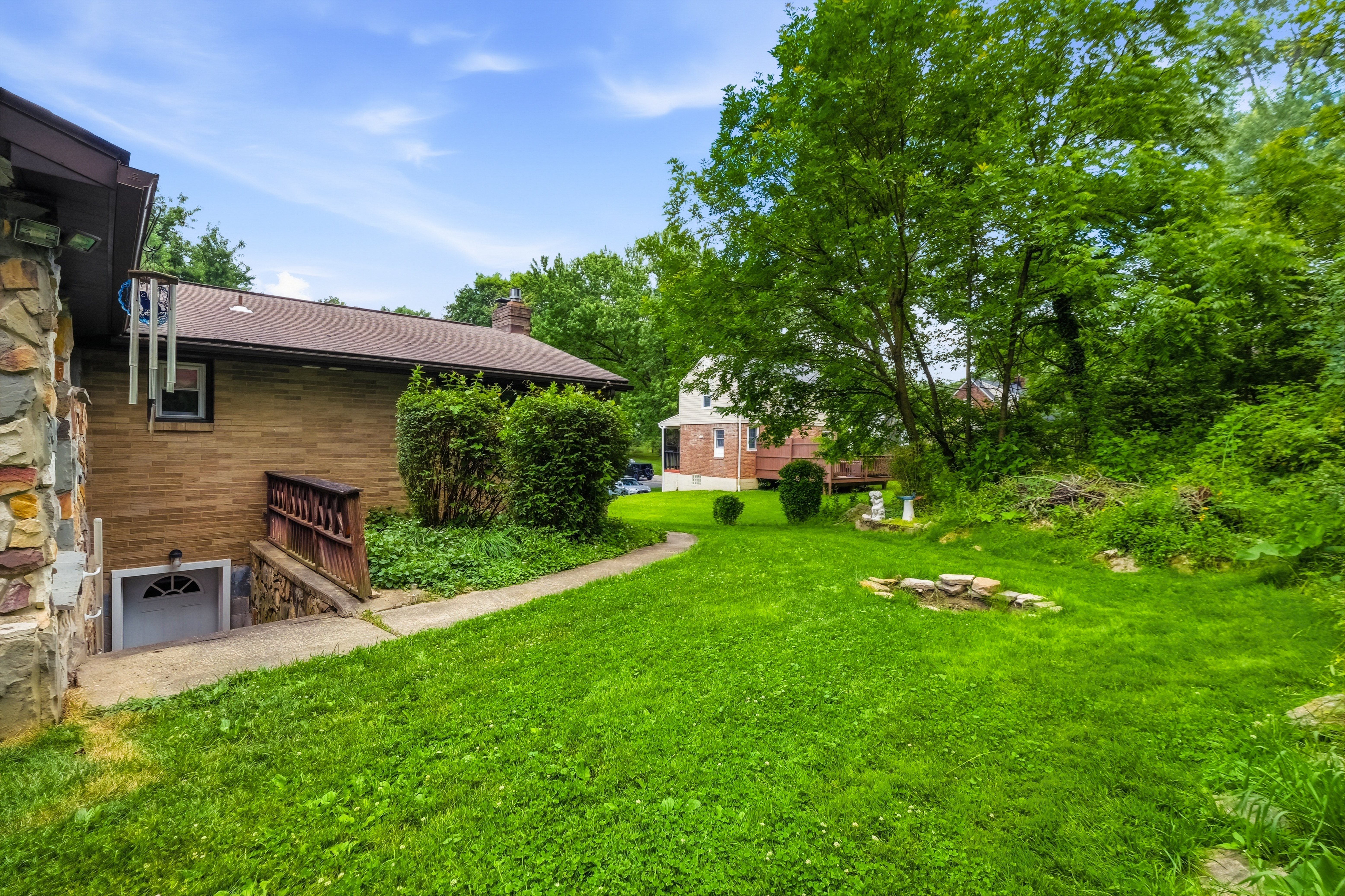  402 Glenrock Drive, Bethel Park, PA 15102 - 物件實景
