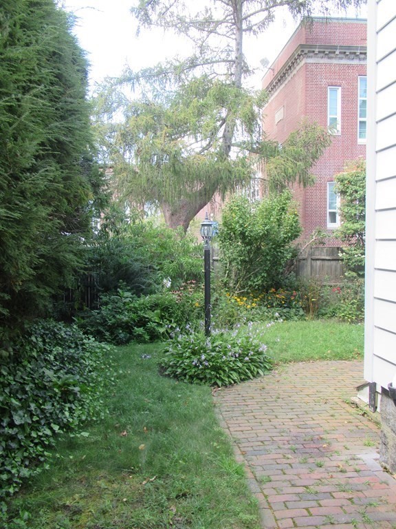 Salem, Massachusetts, 01970, United States, 4 Bedrooms Bedrooms, ,2 BathroomsBathrooms,Residential,For Sale,1846004