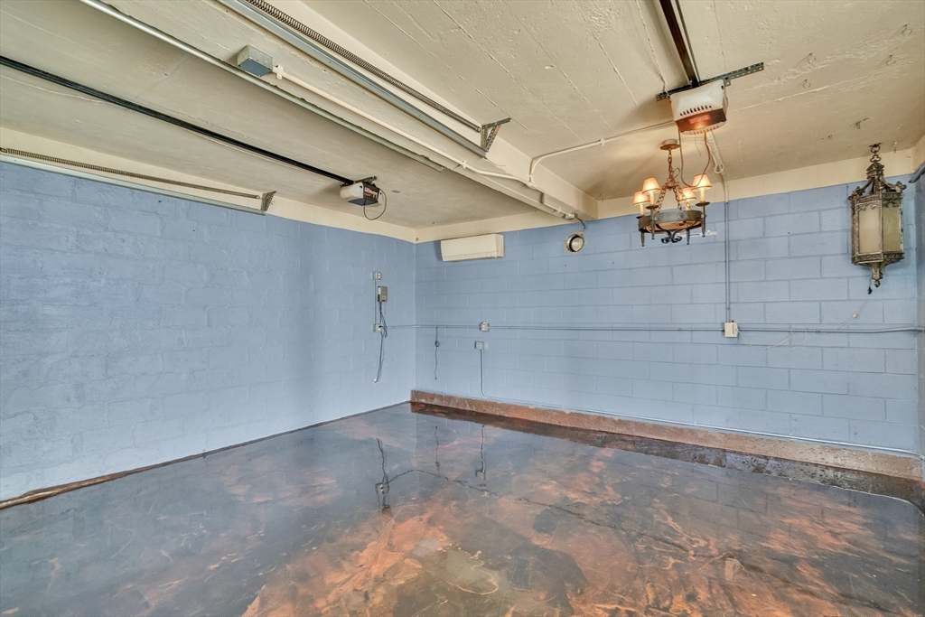 Brookline, Massachusetts, 02445, United States, 10 Bedrooms Bedrooms, ,4 BathroomsBathrooms,Residential,For Sale,1911377