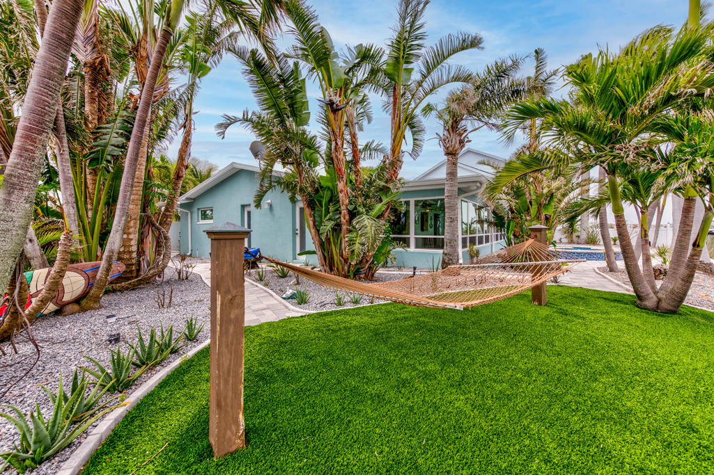 St Pete Beach, Florida, 33706, United States, 4 Bedrooms Bedrooms, ,2 BathroomsBathrooms,Residential,For Sale,1995155