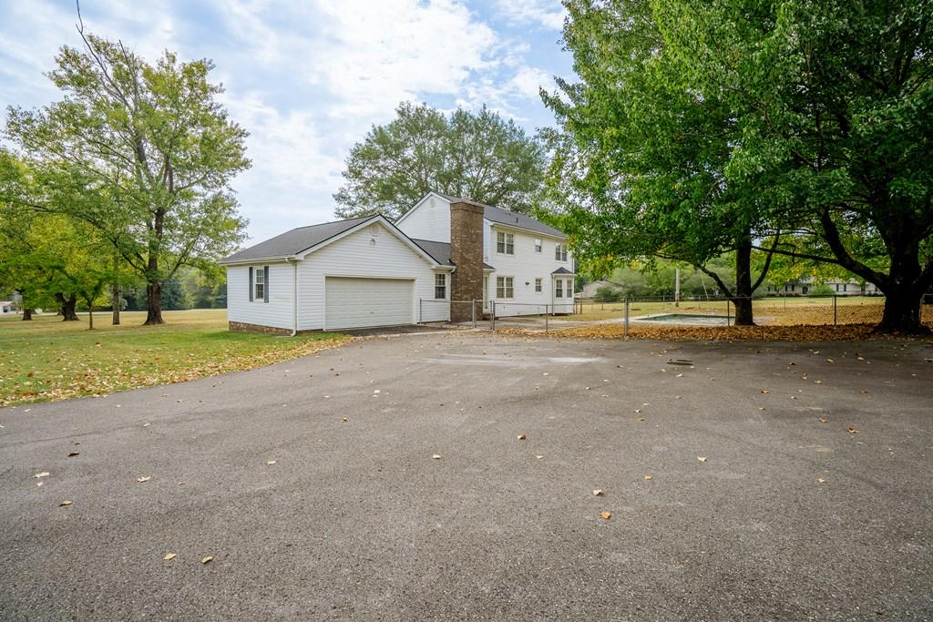 DALTON, Georgia, 30720, United States, 5 Bedrooms Bedrooms, ,3 BathroomsBathrooms,Residential,For Sale,1939085