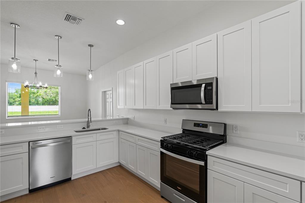 Sanford, Florida, 32771, United States, 5 Bedrooms Bedrooms, ,4 BathroomsBathrooms,Residential,For Sale,1980065