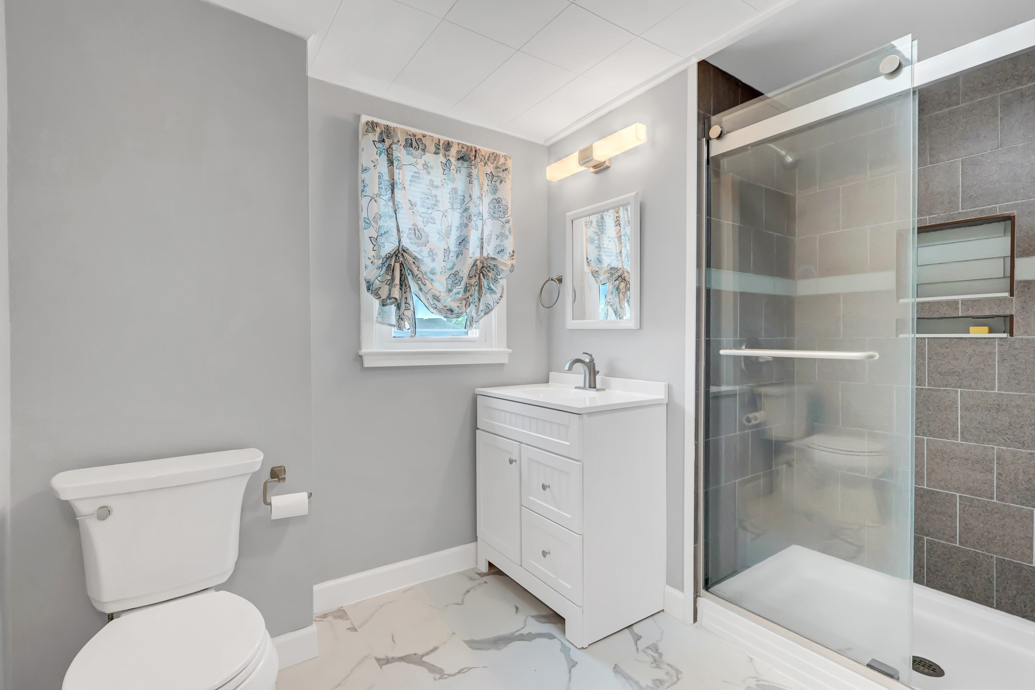  202 N Kings Avenue, Massapequa, NY, 11758 - 物件實景