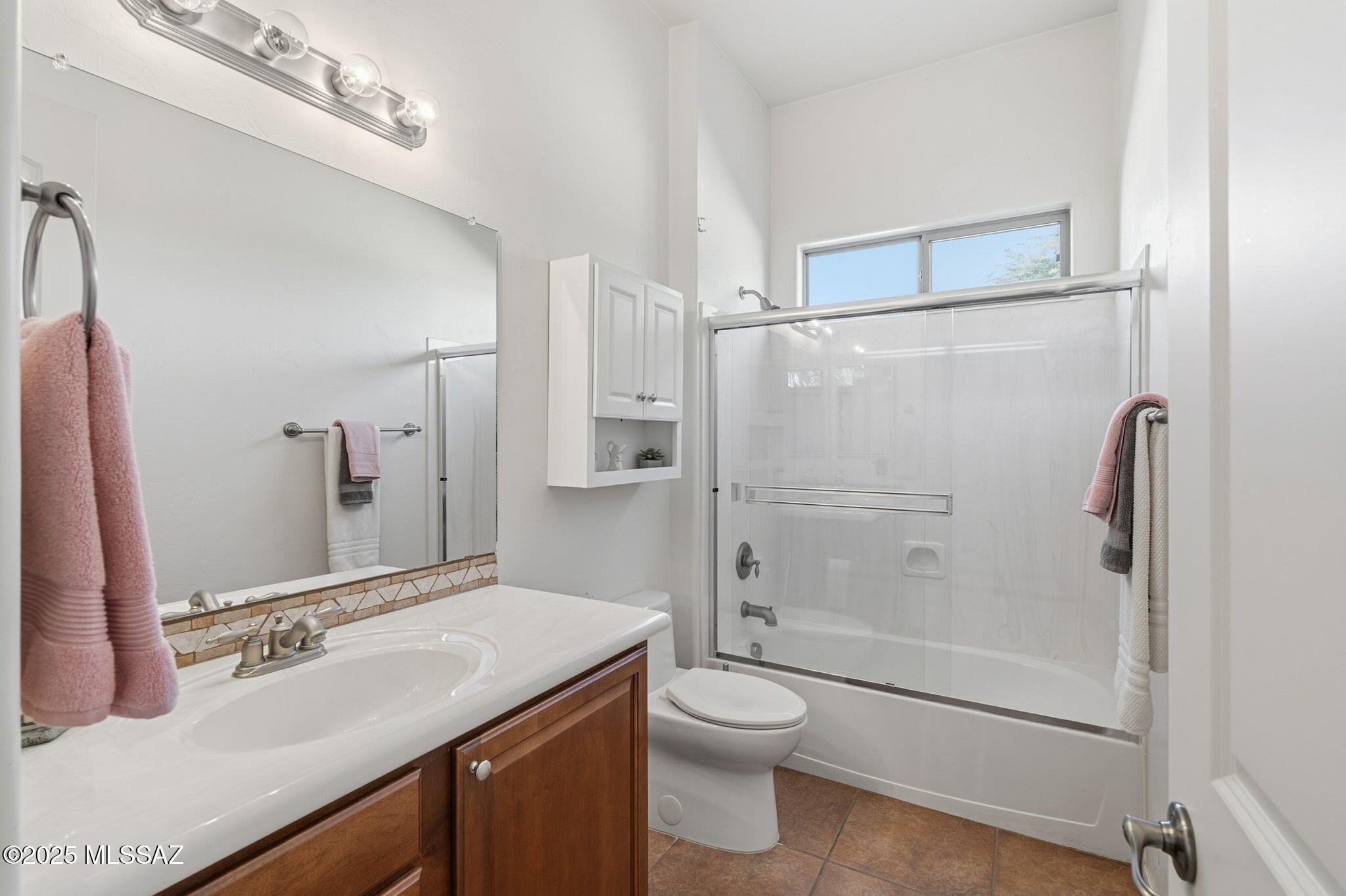 Green Valley, Arizona, 85614, United States, 3 Bedrooms Bedrooms, ,2 BathroomsBathrooms,Residential,For Sale,1989151