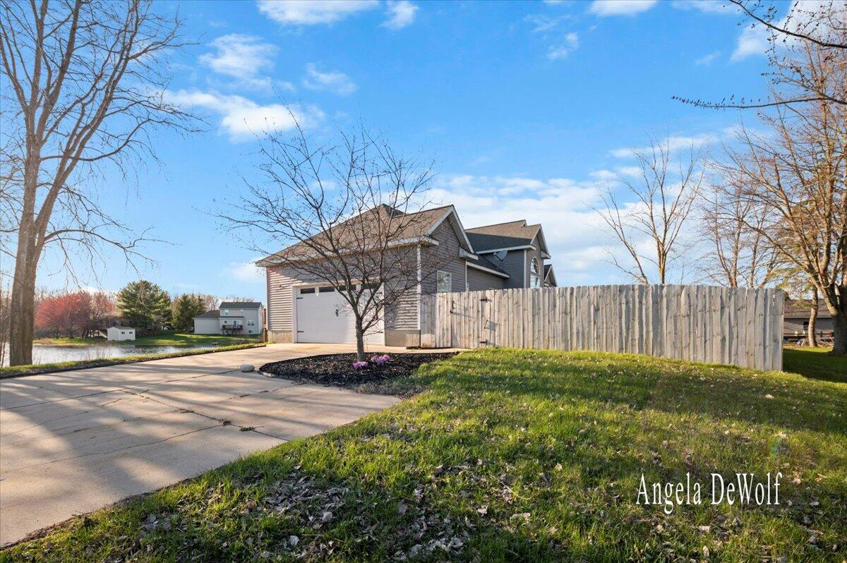 Hudsonville, Michigan, 49426, United States, 4 Bedrooms Bedrooms, ,3 BathroomsBathrooms,Residential,For Sale,1932787