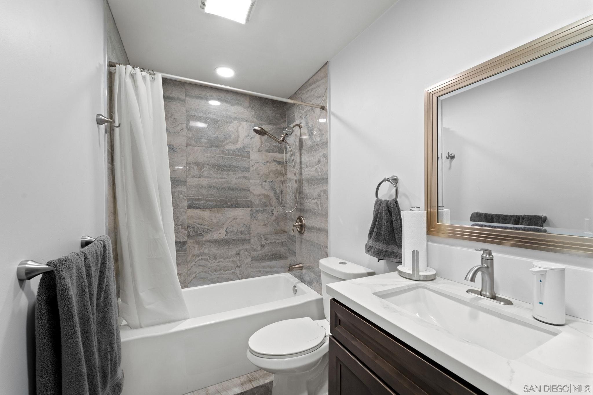 El Cajon, California, 92020, United States, 3 Bedrooms Bedrooms, ,2 BathroomsBathrooms,Residential,For Sale,1784508