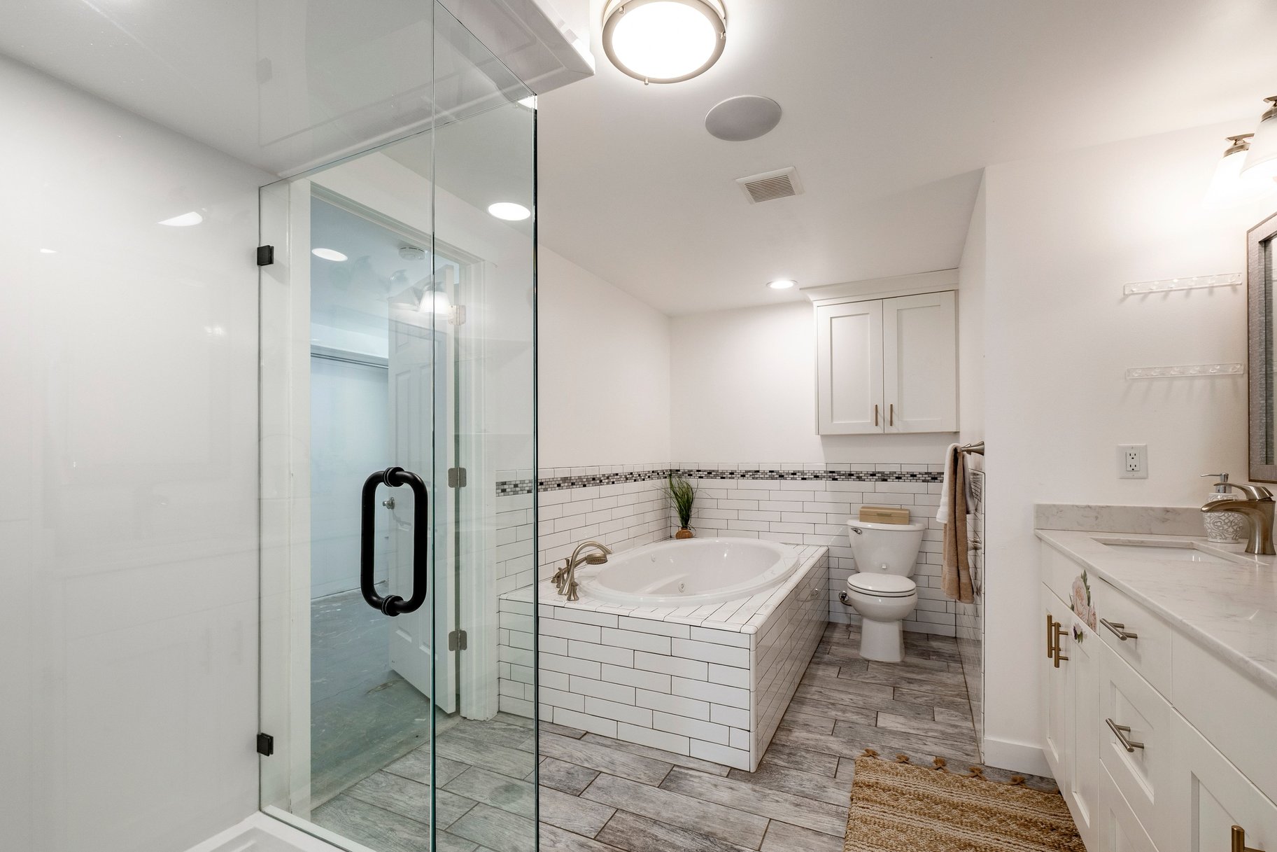  Updated Millcreek Home with Space to Make It Your Own - 物件實景