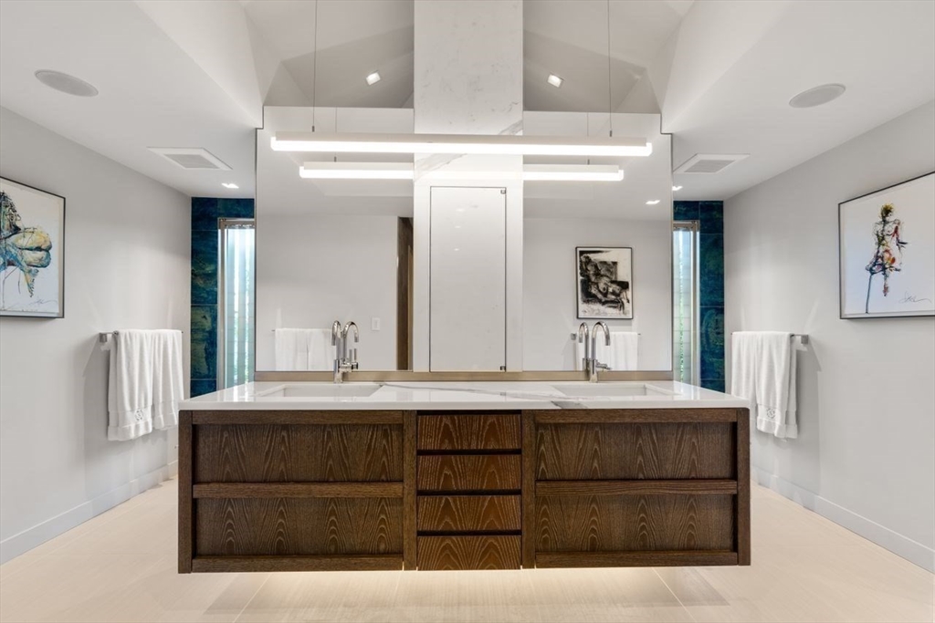 Brookline, Massachusetts, 02467, United States, 5 Bedrooms Bedrooms, ,6 BathroomsBathrooms,Residential,For Sale,1686608