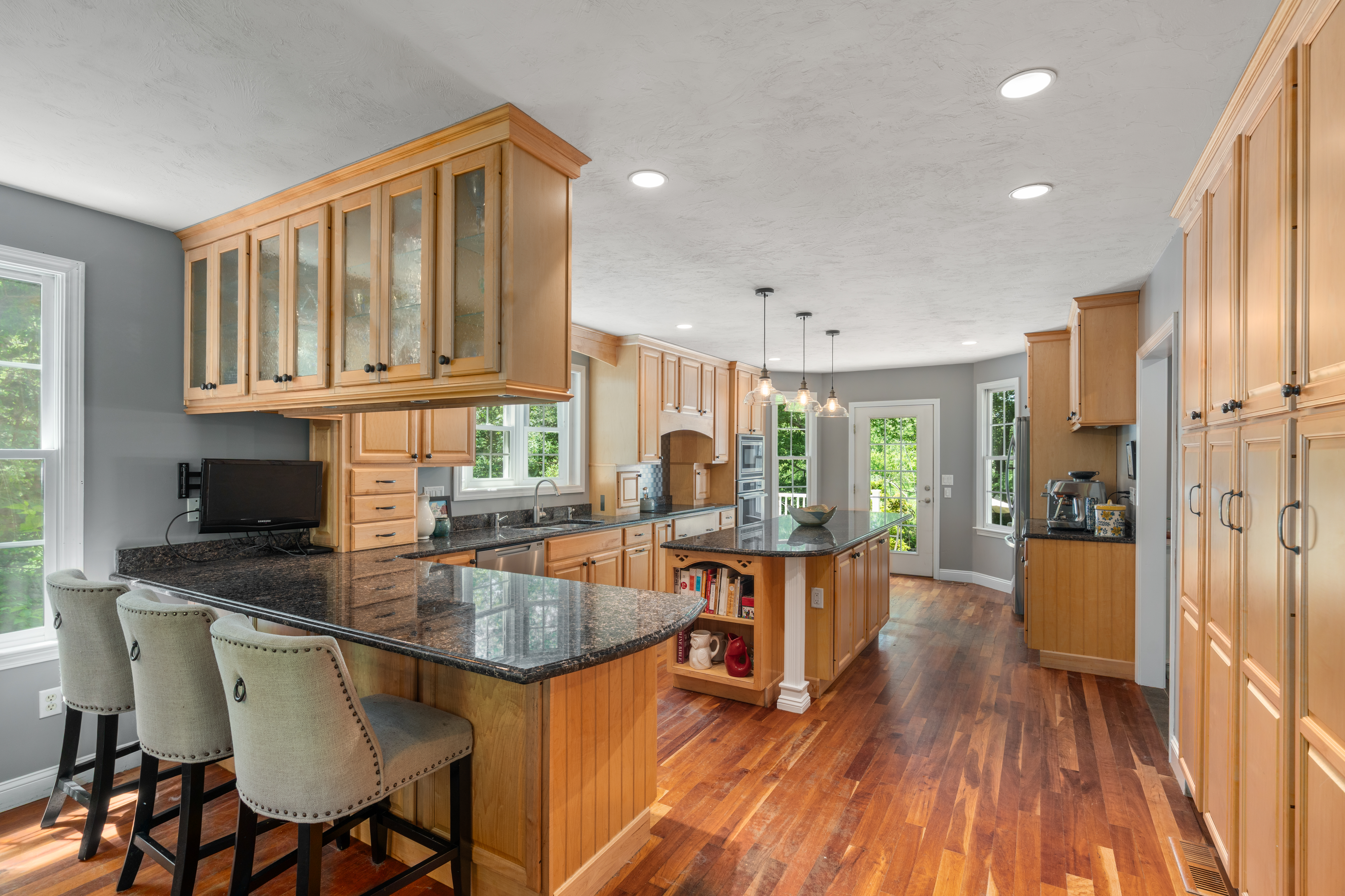  18 Wood Street, Southborough, MA, 01772 - 物件實景