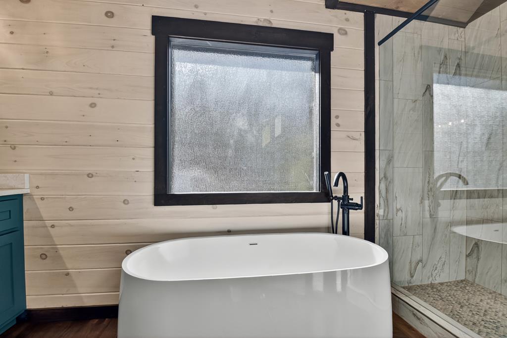 Mineral Bluff, Georgia, 30559, United States, 4 Bedrooms Bedrooms, ,4 BathroomsBathrooms,Residential,For Sale,2010498