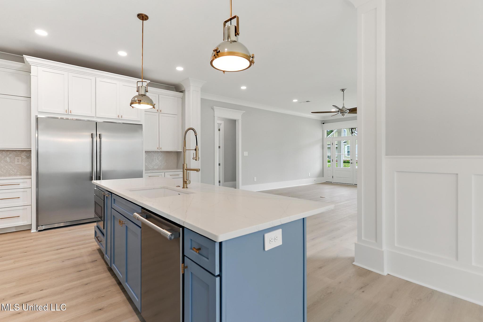 Gulfport, Mississippi, 39503, United States, 3 Bedrooms Bedrooms, ,2 BathroomsBathrooms,Residential,For Sale,1784044