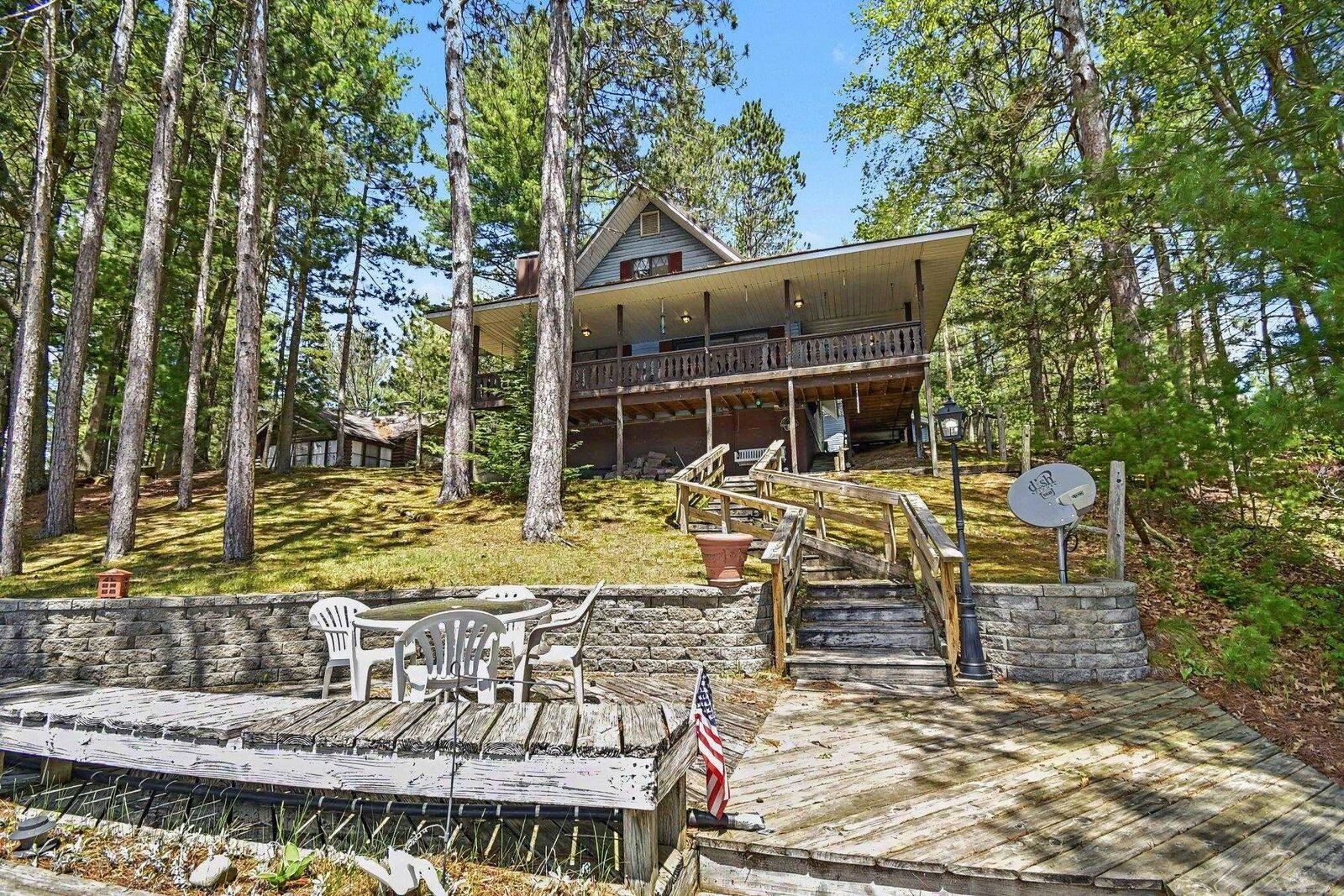 Harrison, Michigan, 48625, United States, 4 Bedrooms Bedrooms, ,2 BathroomsBathrooms,Residential,For Sale,2048024